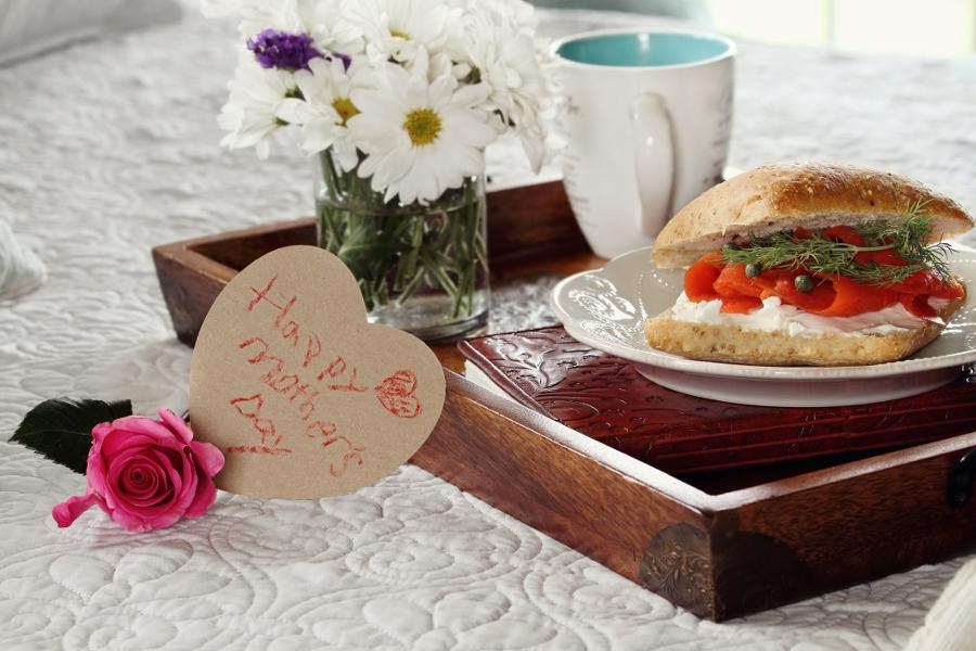 Your Guide to the Perfect Mother's Day Breakfast in Bed